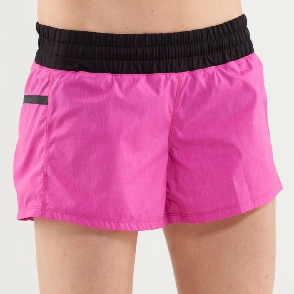 LULULEMON TRACKER SHORTS II 4-WAY STRETCH SWIFTULTRA PARIS PINK/BLACK